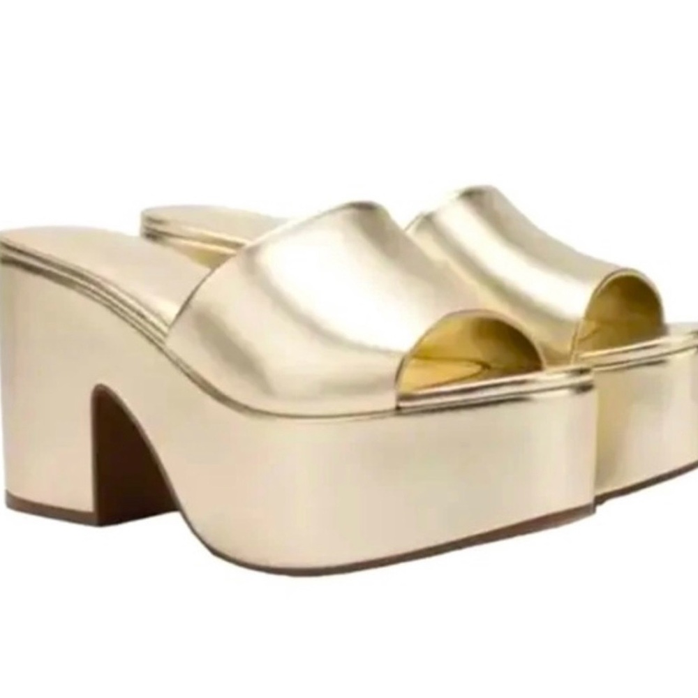 Larroude Miso Platform- Metallic Gold